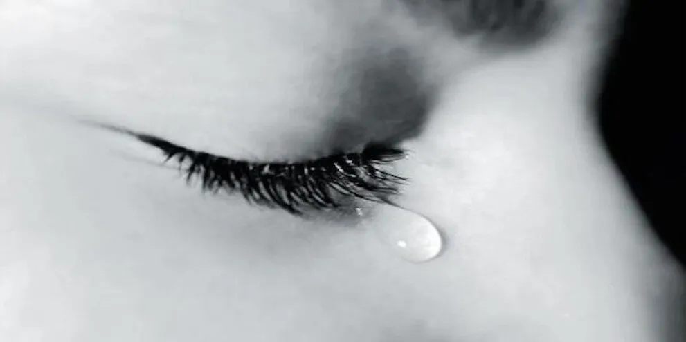 Vấn đề cần nhớ khi mộng thấy người thương khóc